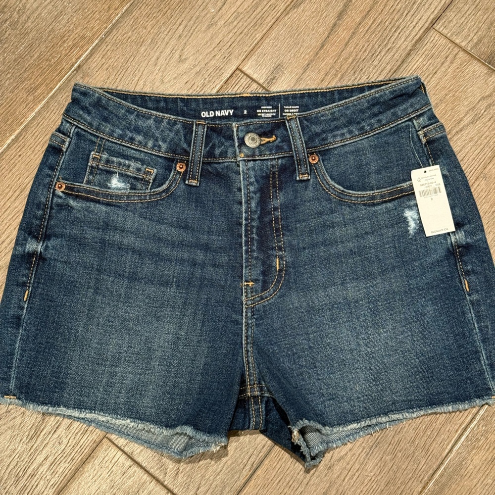 Old Navy OG straight high rise Women's shorts size 2 brand new with tags